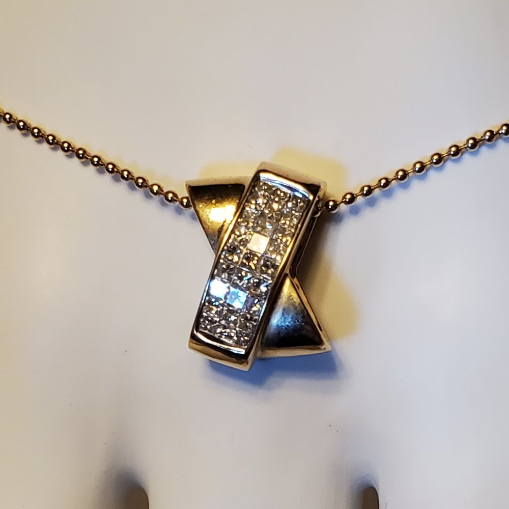 14K   YELLOW   GOLD  DIAMOND   PENDANT - Picture 3 of 9